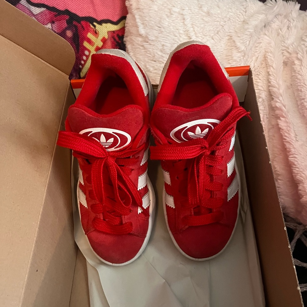 adidas campus 00s
youth 3.5
women’s 5